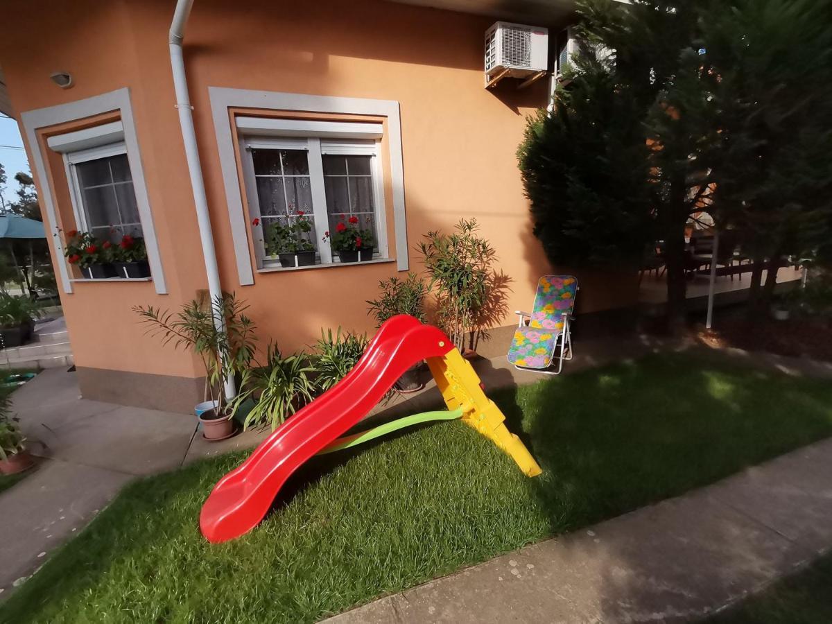 Marika Apartman Hajdúszoboszló Exterior foto
