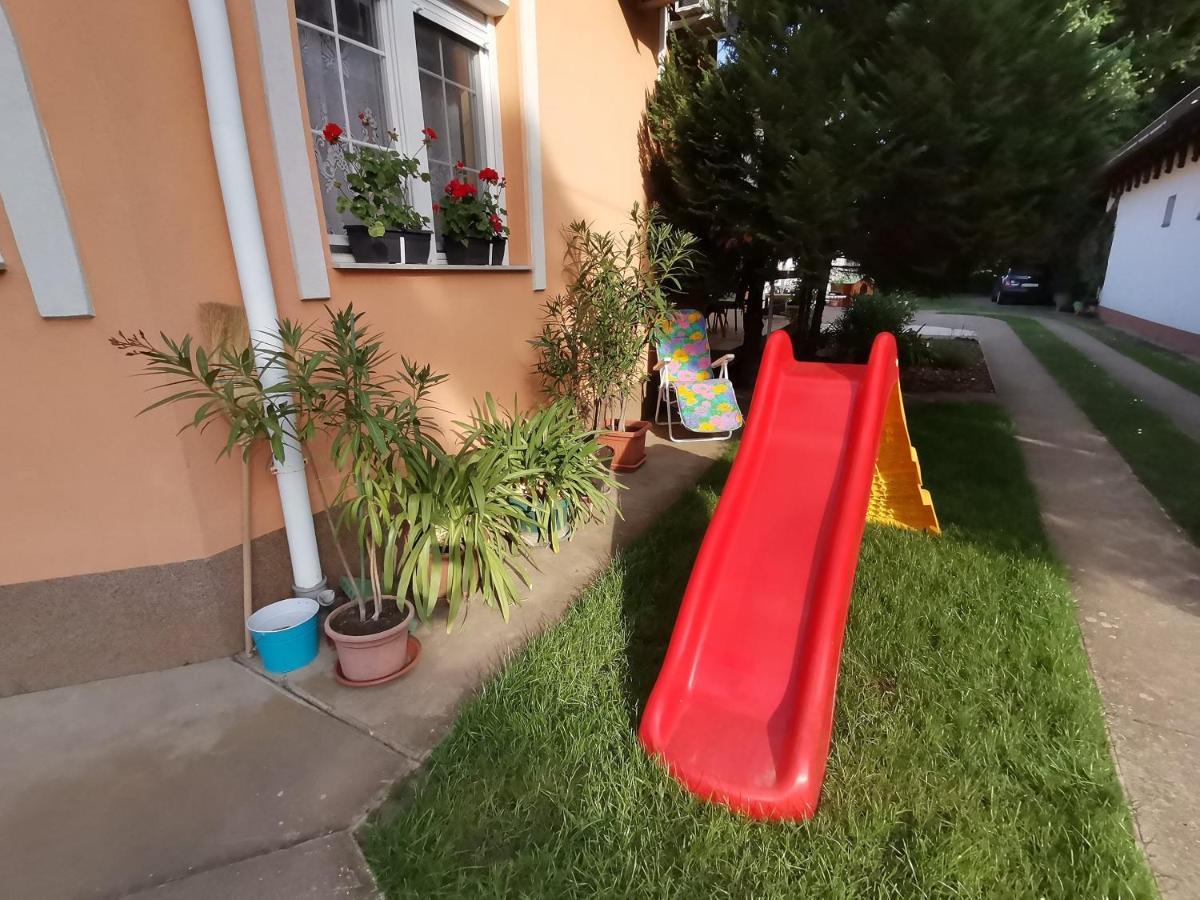 Marika Apartman Hajdúszoboszló Exterior foto
