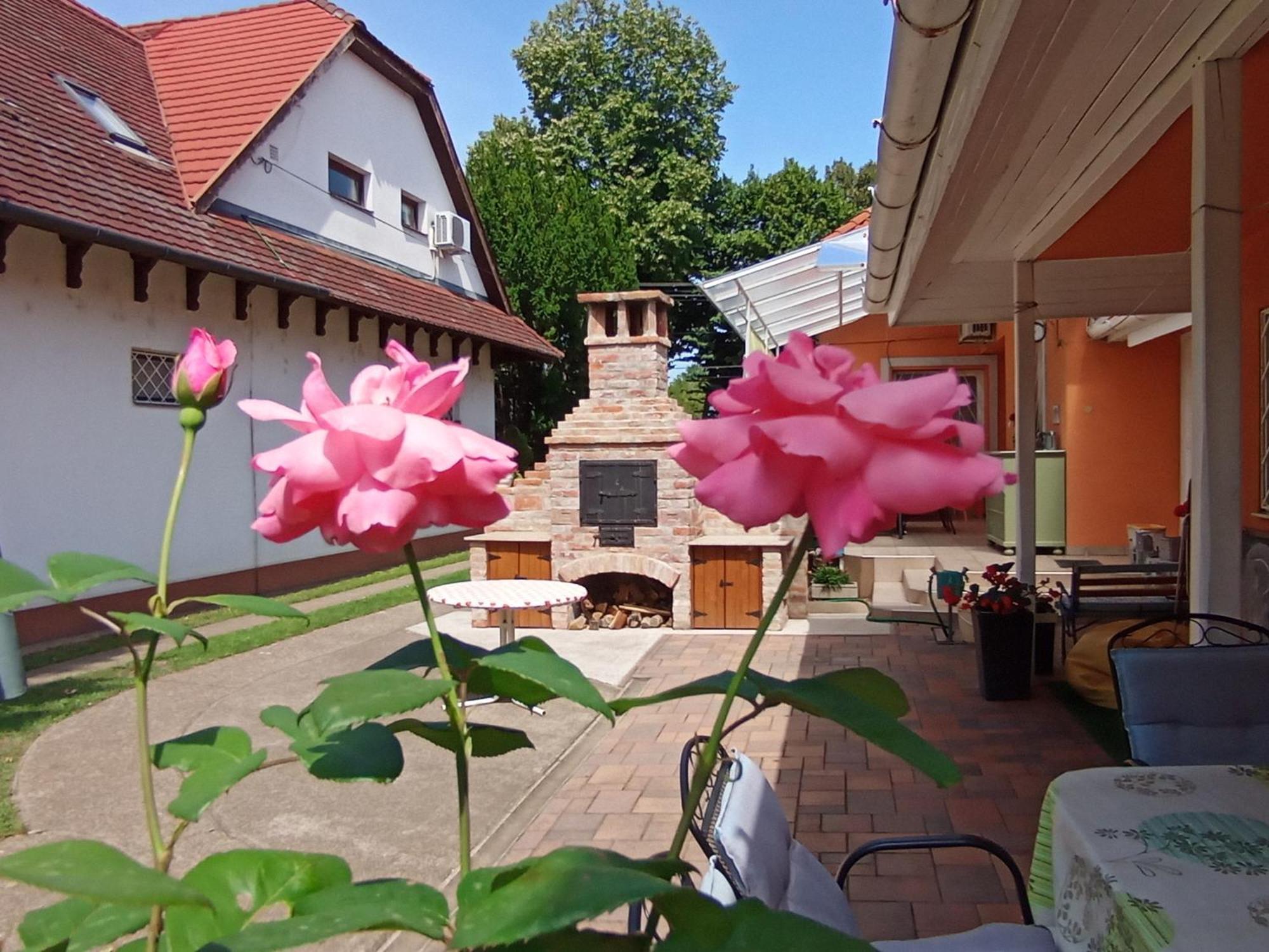 Marika Apartman Hajdúszoboszló Exterior foto